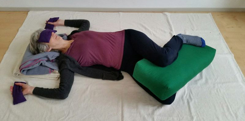 Restorative yoga: de naam restorative zegt het al, je herboren voelen!